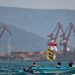 Perahu nelayan warga Desa Kawasi di Pulau Obi saat mengadang tongkang Harita Nikel. (Kredit foto: warga)