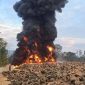 Tangkapan layar pembakaran ban bekas di kawasan industri PT IWIP. (Kredit Foto: Istimewa)