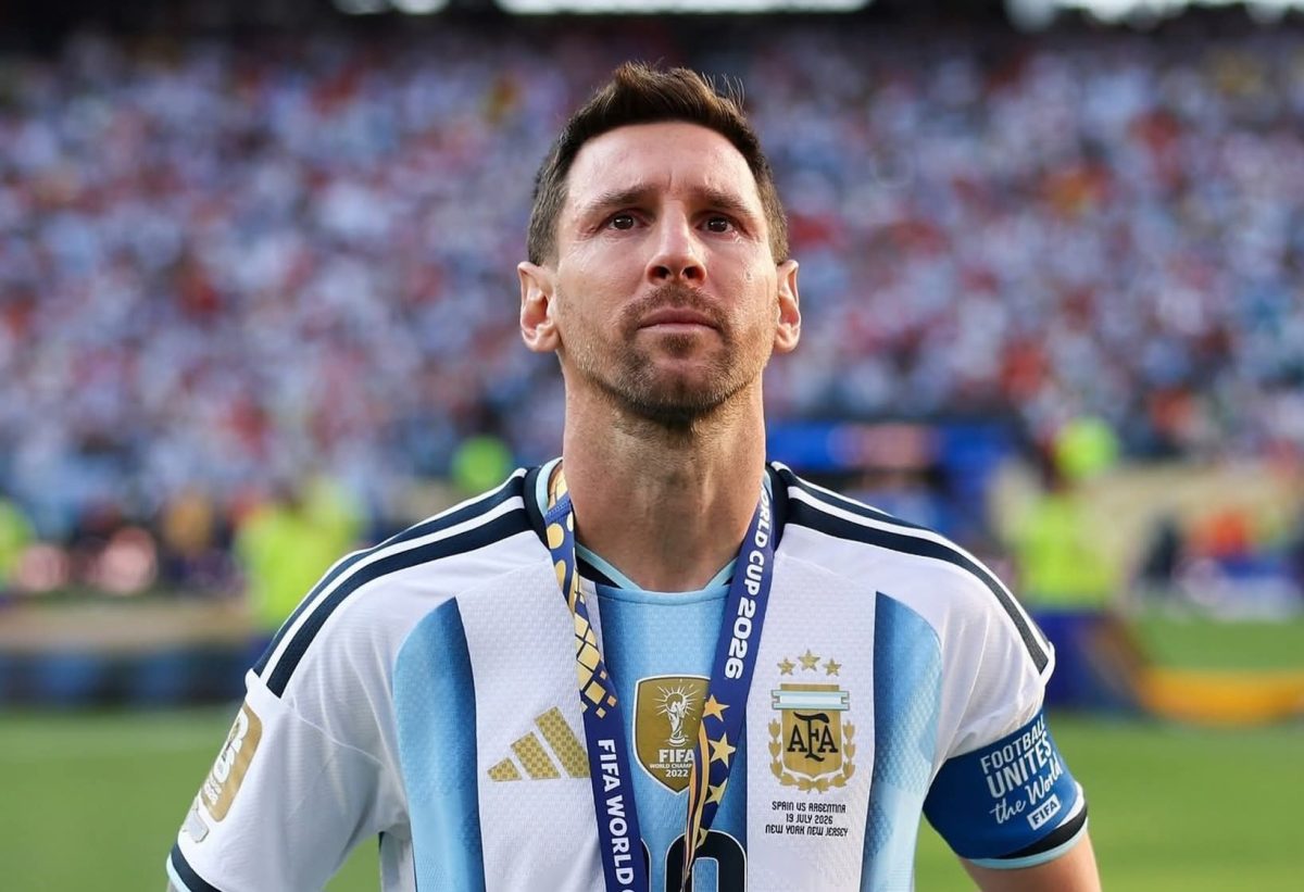 Karier sepak bola Lionel Messi di timnas Argentina akhirnya menemui babak akhir. La Pulga menyampaikan pesan mendalam setelah resmi tak lagi berkostum La Albiceleste. (Kredit Foto: Istimewa)