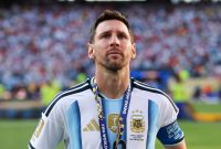 Karier sepak bola Lionel Messi di timnas Argentina akhirnya menemui babak akhir. La Pulga menyampaikan pesan mendalam setelah resmi tak lagi berkostum La Albiceleste. (Kredit Foto: Istimewa)